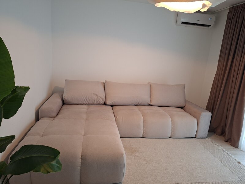 Vand coltar living,